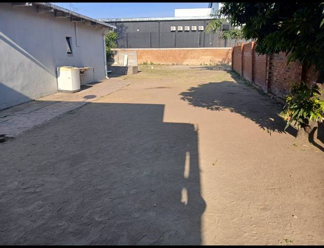 309M² BUSINESS FOR SALE IN BO-DORP
